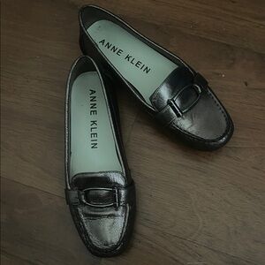 Anne Klein Metallic Black/Bronze Loafers